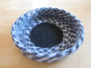 mona bettchen 005.JPG